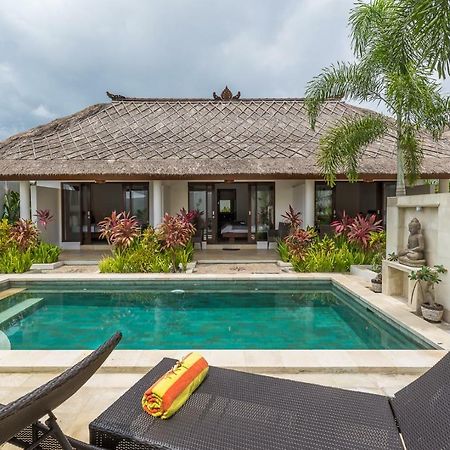 Villa Leelavadee Uluwatu Exteriör bild